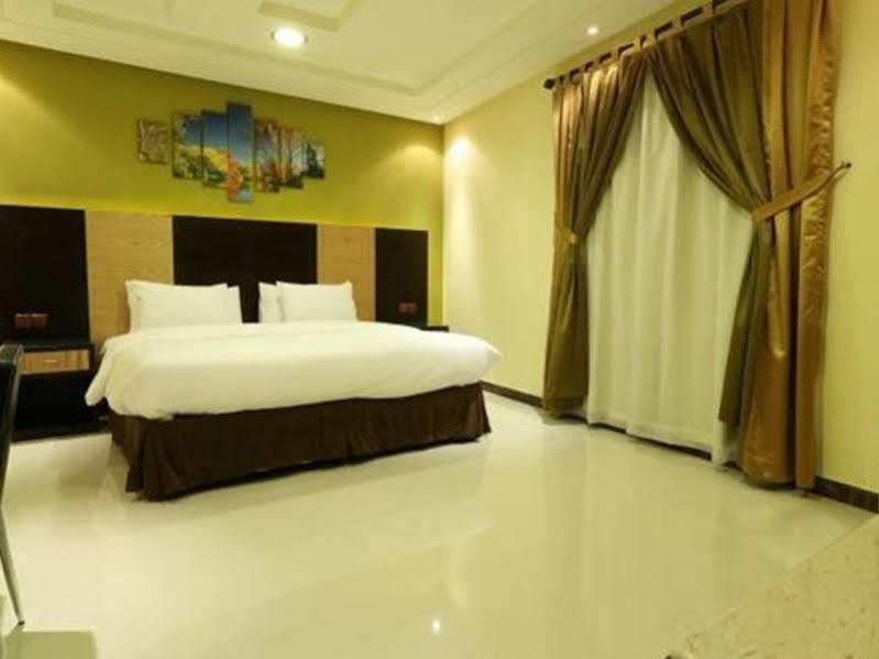 Aparthotel Tulip Al Rawdah Ar Riyad Esterno foto